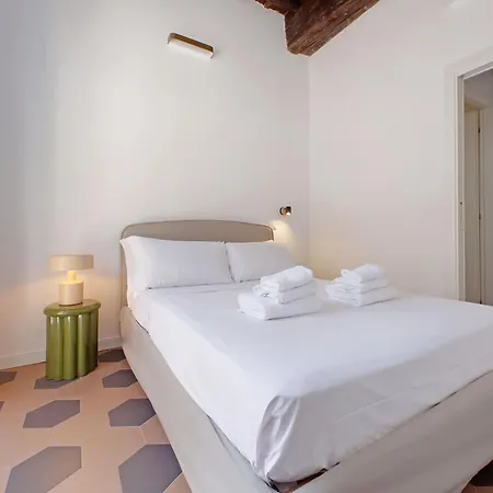 Trastevere Cisterna 4 Daire