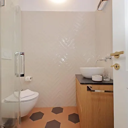 Trastevere Cisterna 4 Apartment *